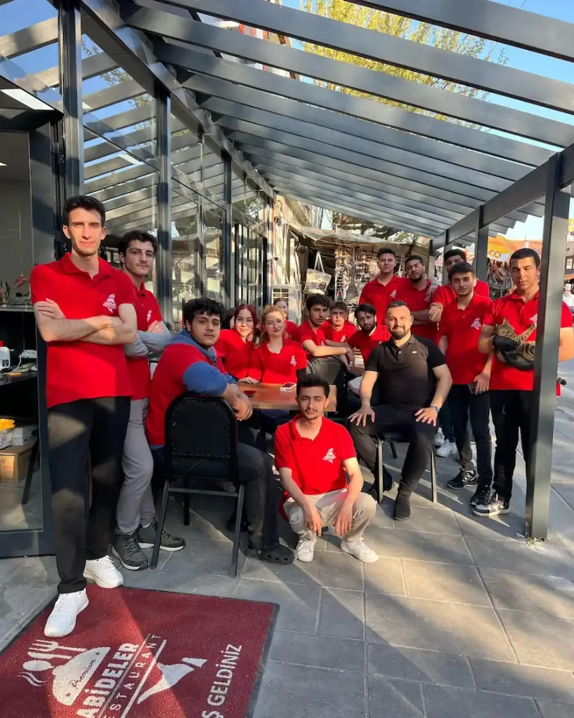 Çanakkale Şehitlik Turu Öğle Yemeği - Yeni Abideler Restaurant Personel